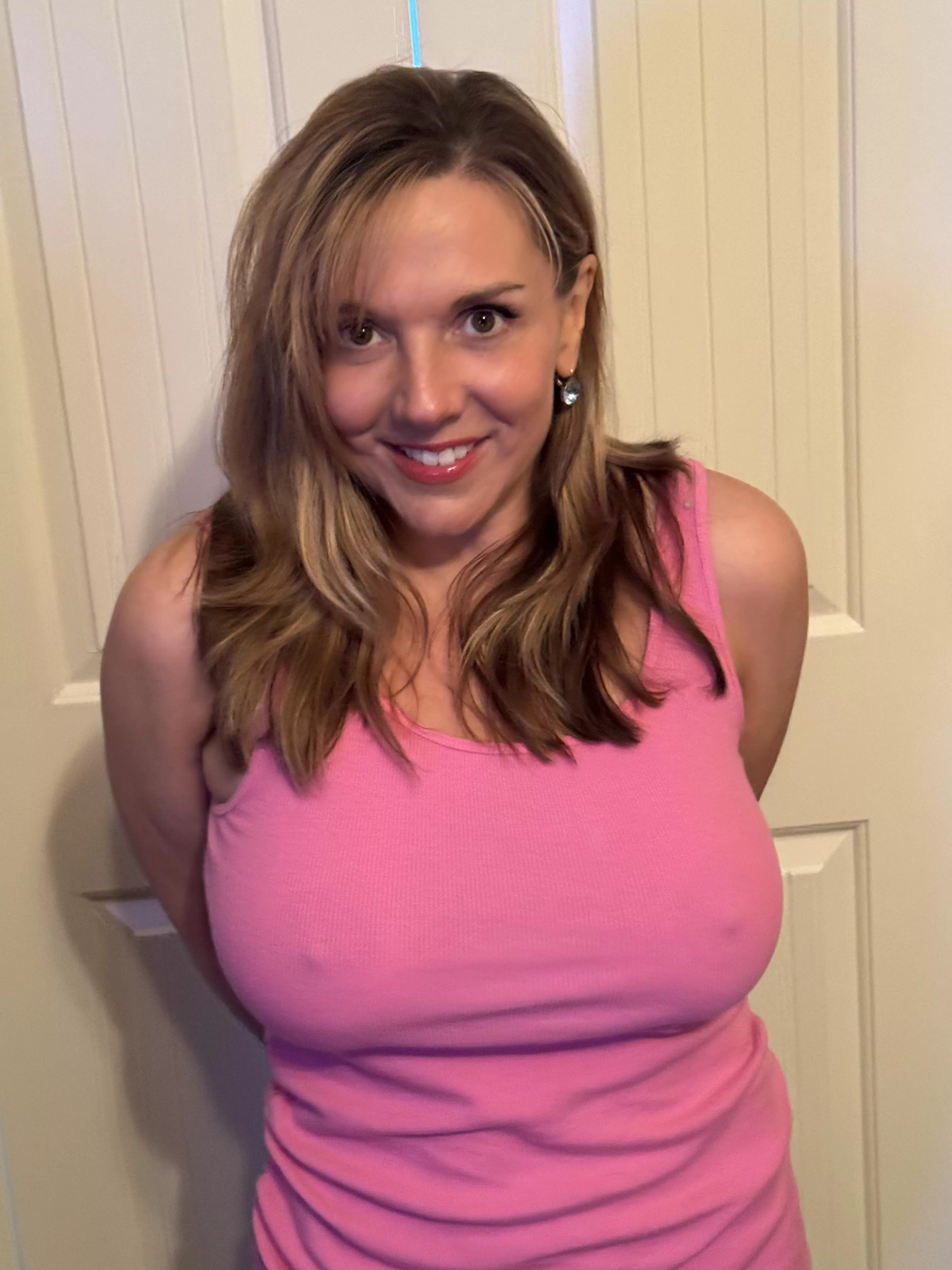 Look at me and lets play posted by HotPepperMILF