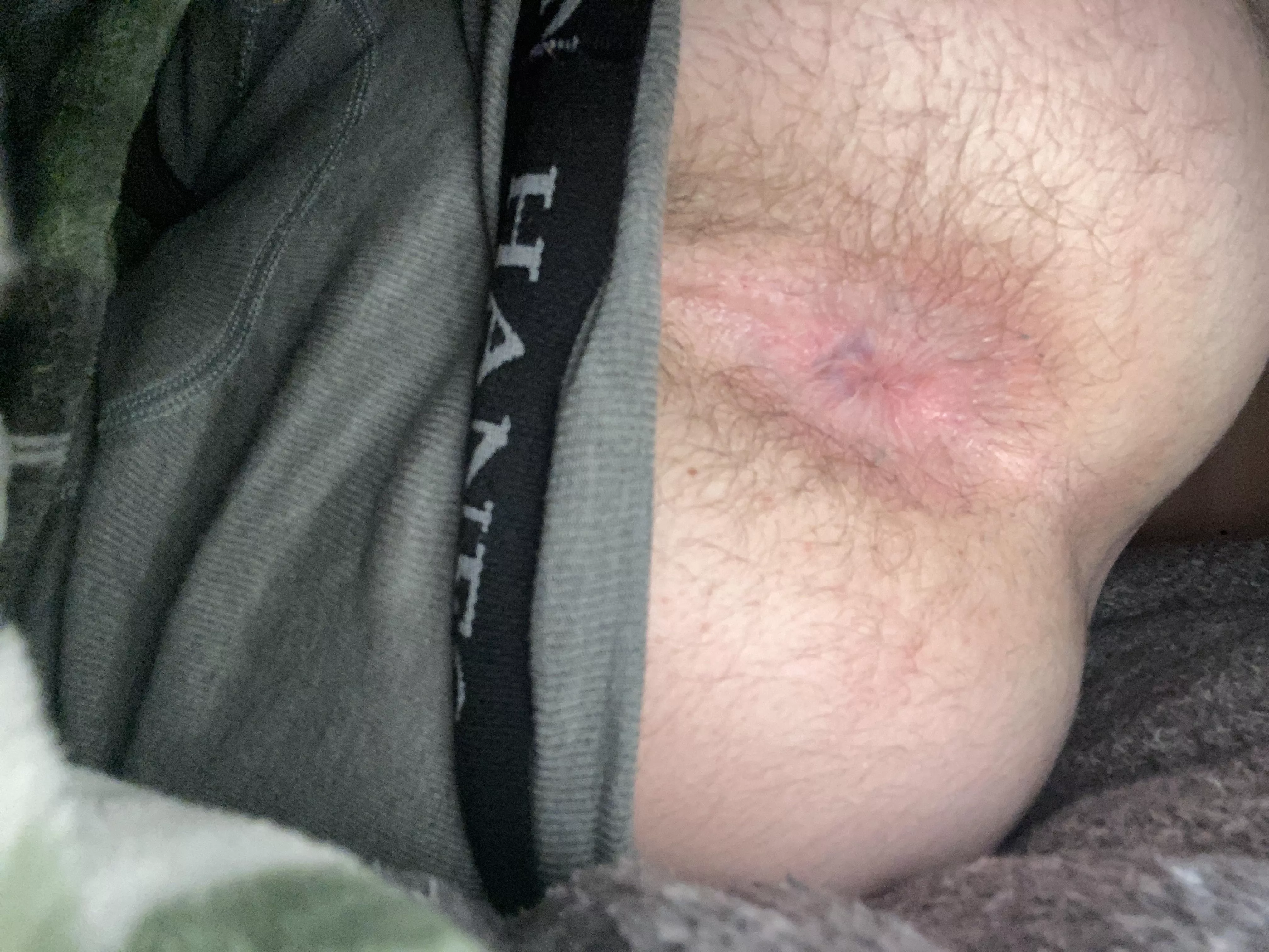 looking for huge dick posted by WallabyUnusual5187