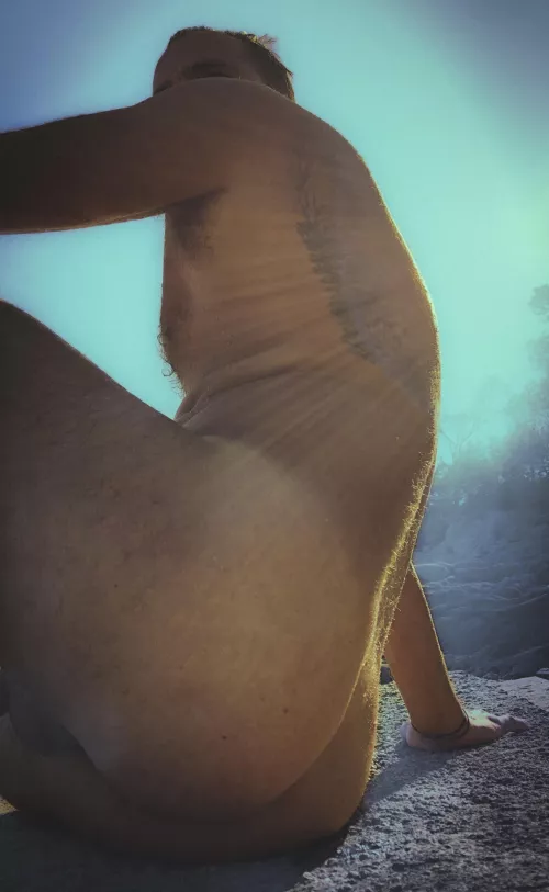 Love being naked  by Surferod