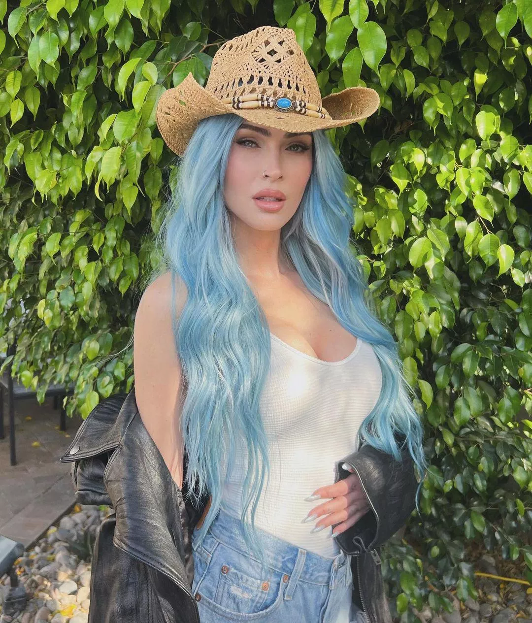 Megan Fox posted by ControlCAD