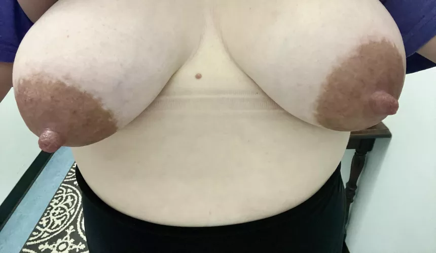 Mommy needs to pump 😘 by KnottyLily