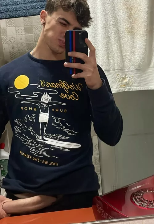 My dick doesn't fit in the photo by jjboy0