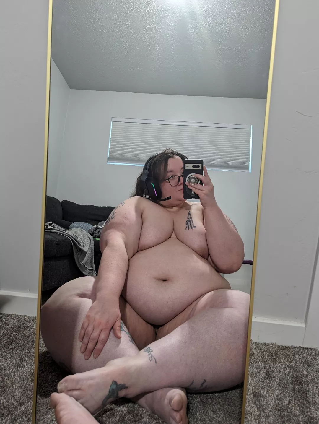 Naked gaming this weekend. 🍑 posted by whoreableycute