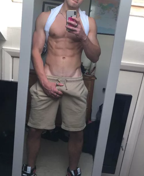 Need a pretty little slut by Broad_Turnover5290