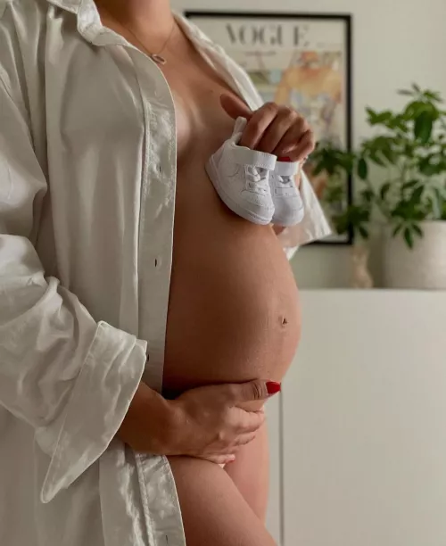 Our partner Emily is now also pregnant by Amandaaajoo