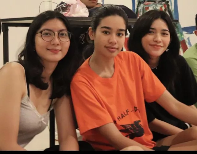 Pick your gal by Alternative-Sign3232