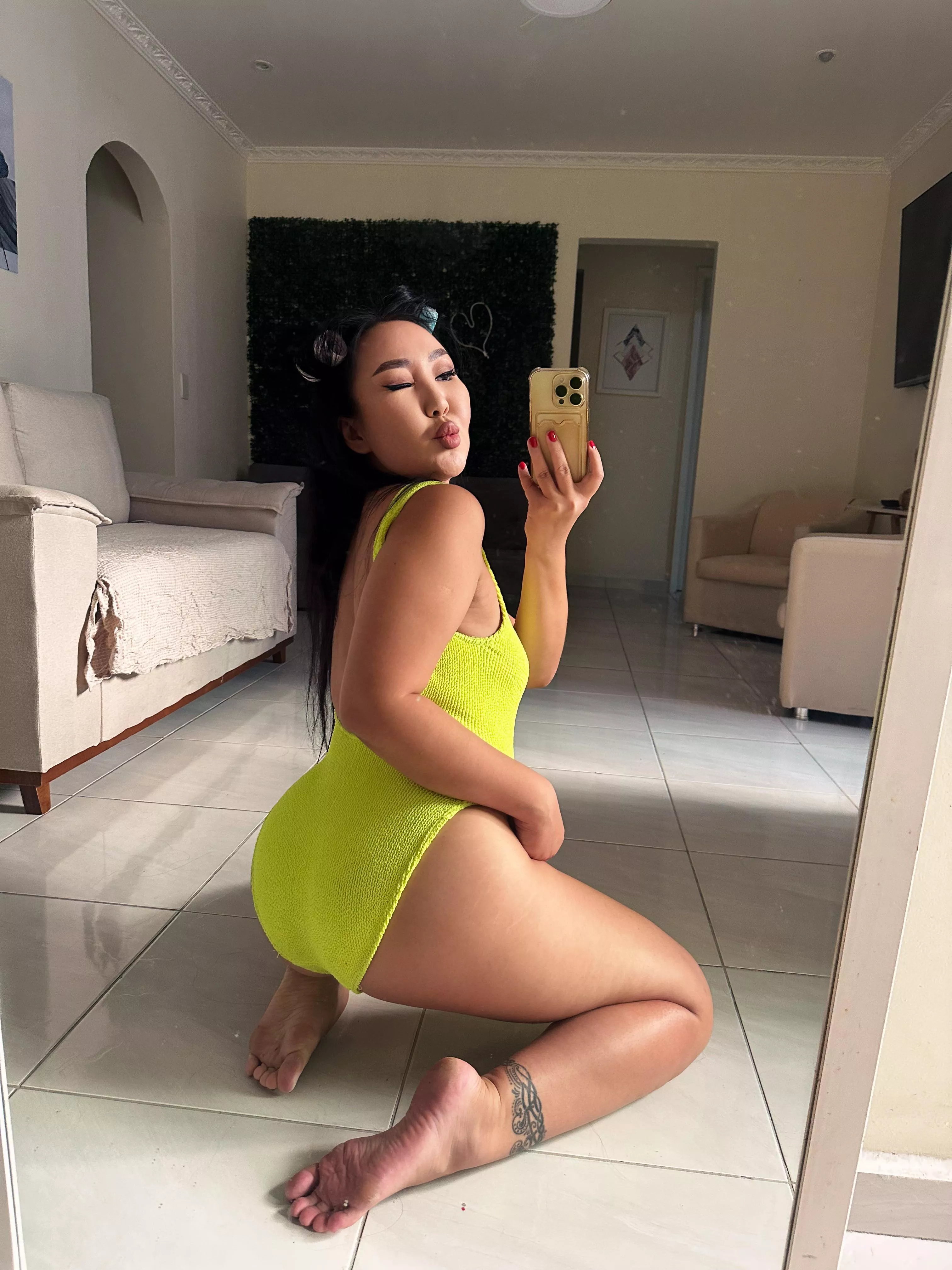 Pull my hair while you eat my ass posted by Visible_Cold7473