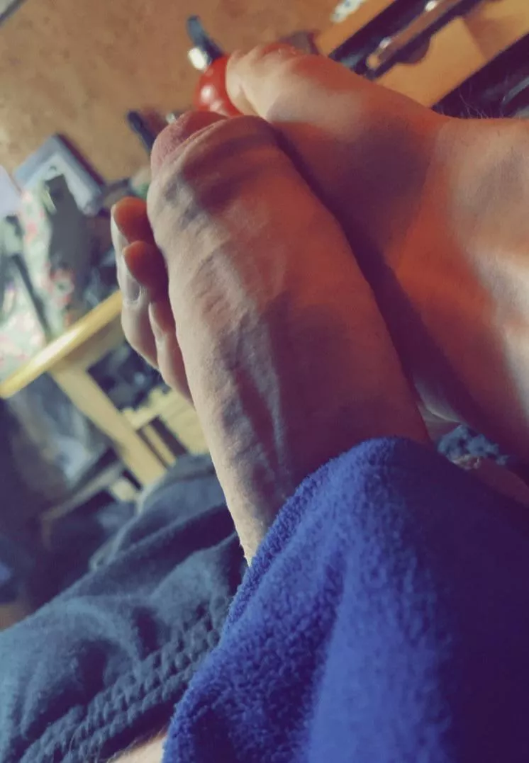 Semi Handful! 👀 posted by OttersWhopper