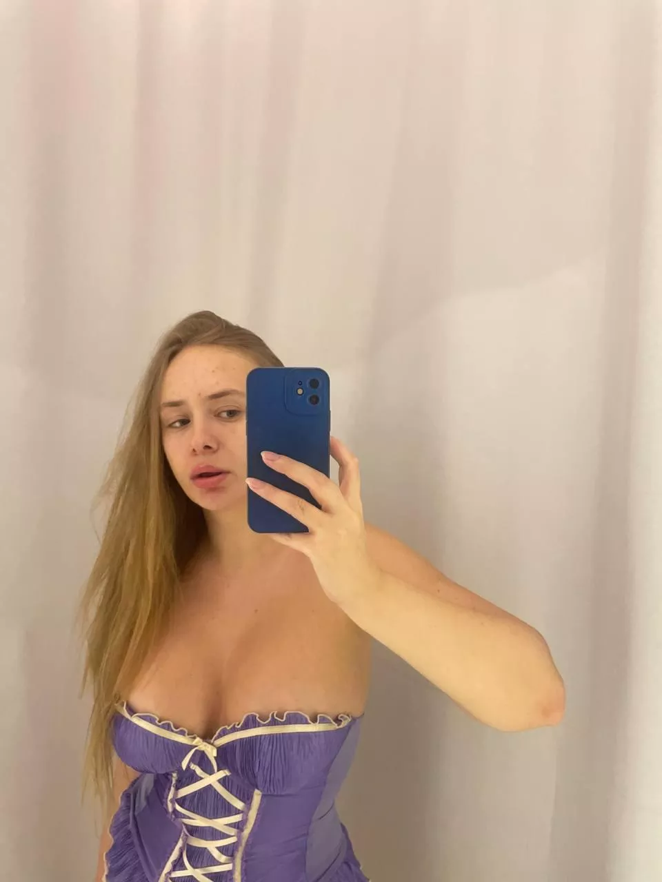 Should I buy this corset or no ? posted by lelimammy