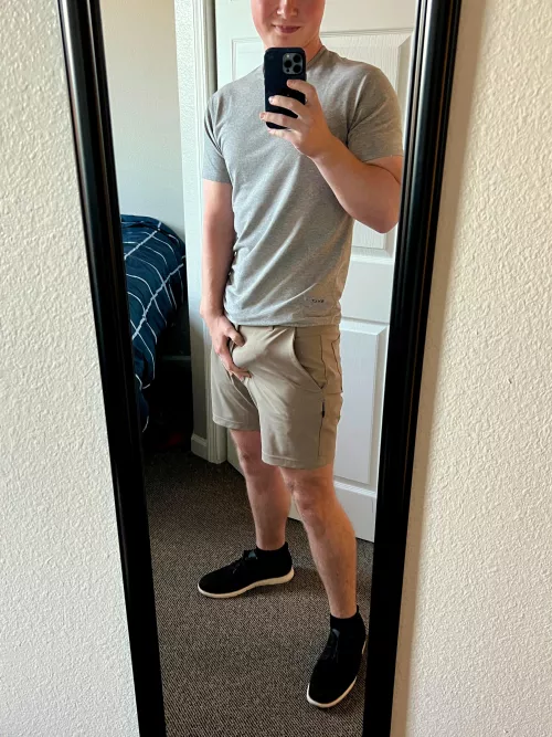 Showing off my bulge by nomark1849