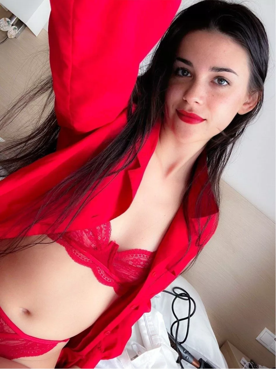 sometimes i feel like male teachers stare too much on my body posted by grossitx