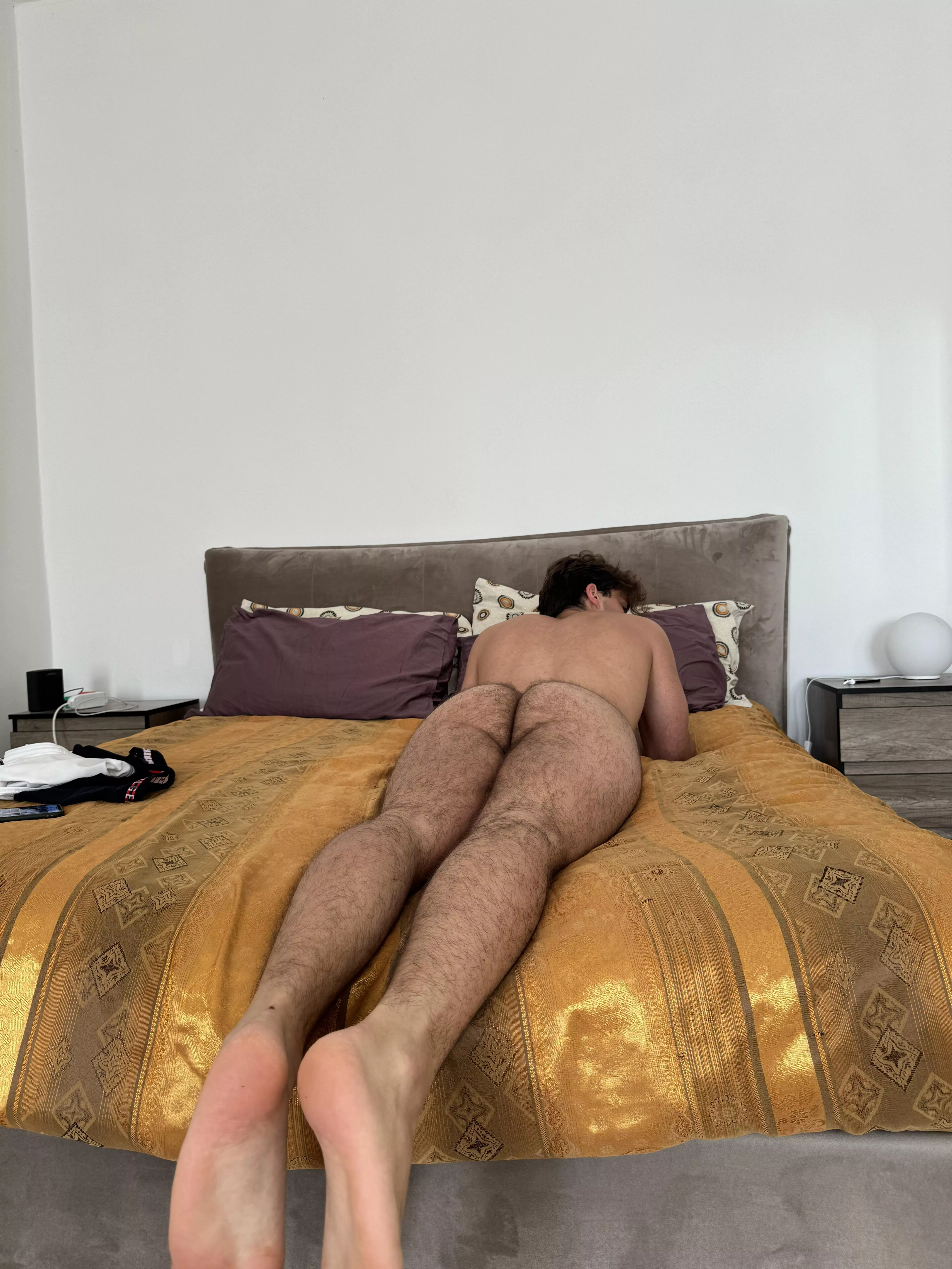 Wanna hit my back, tell me 👀 posted by HardHors3