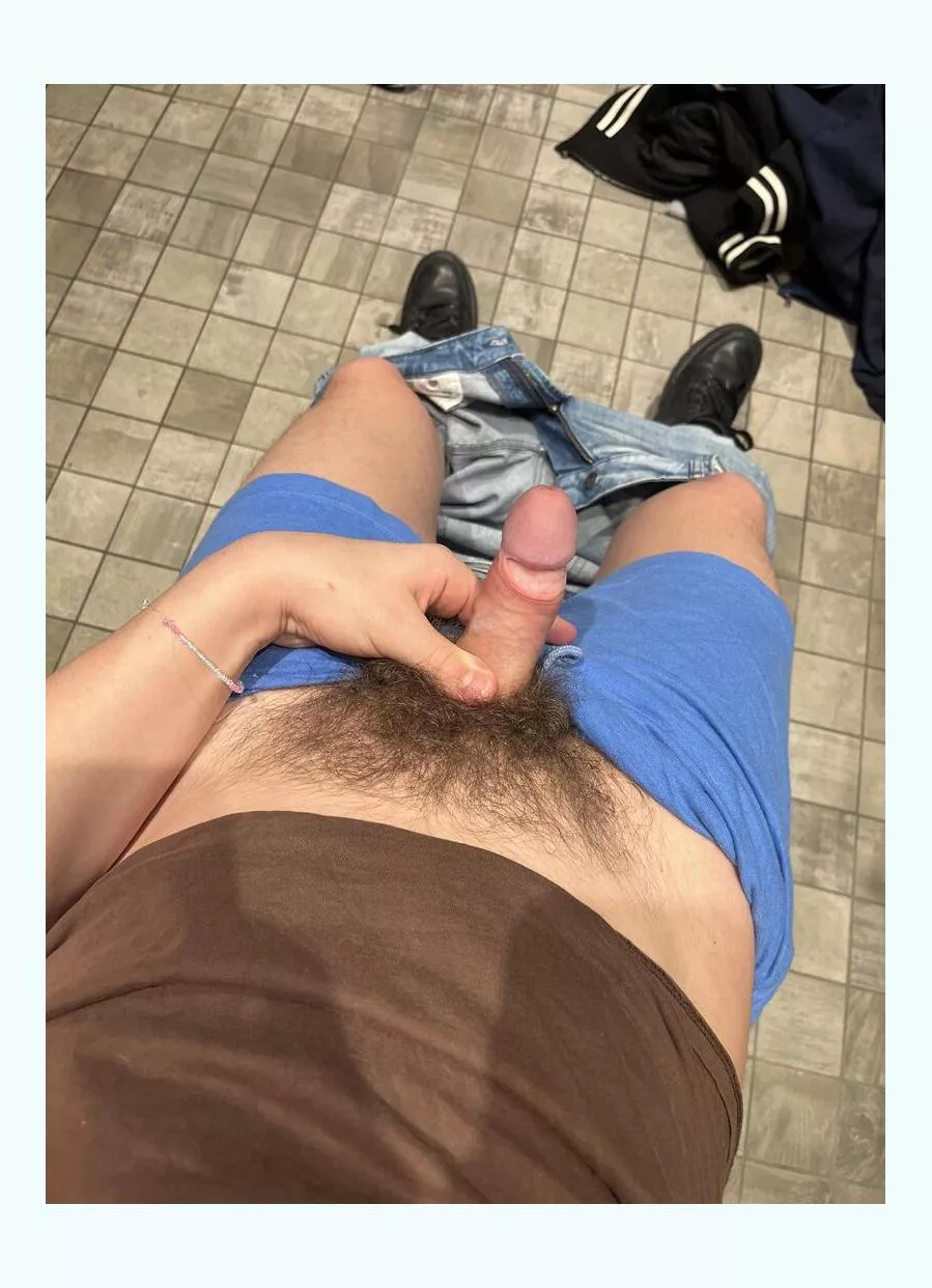 Would you let ab 18yo pee in your mouth? posted by Early_Writing_5480