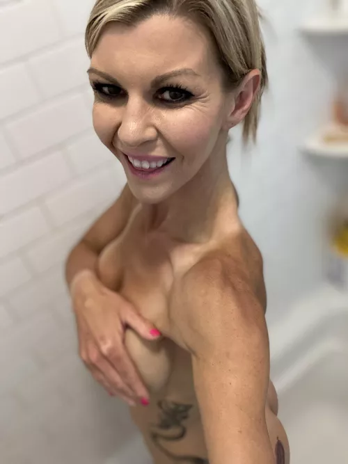 Would you wash my back and fuck my ass by fitnesswife1983