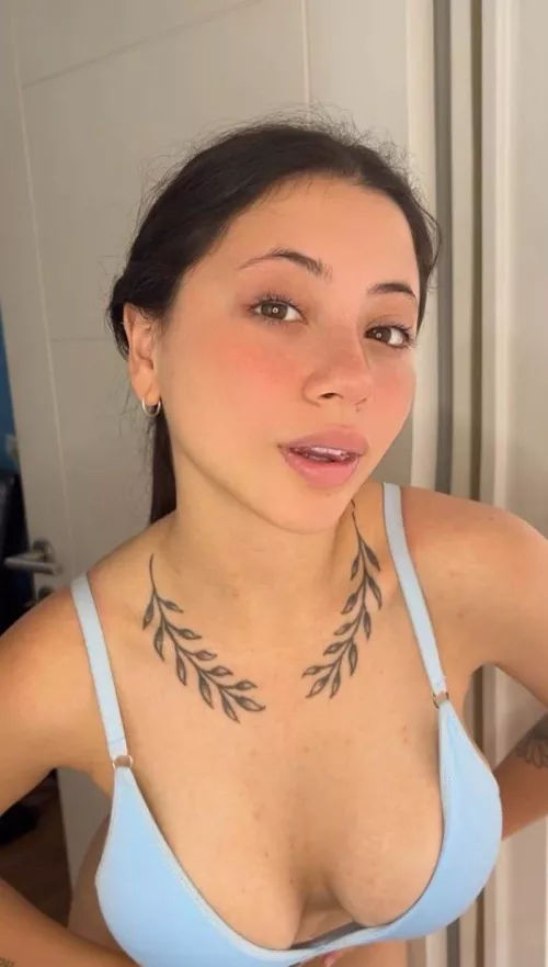 Am I sexy enough for you to touch me? by Pixelfish123