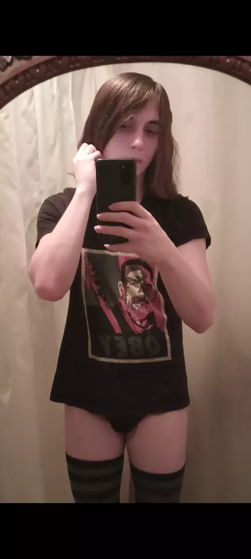 Anyone wanna be friends?  by Shockingly_meh