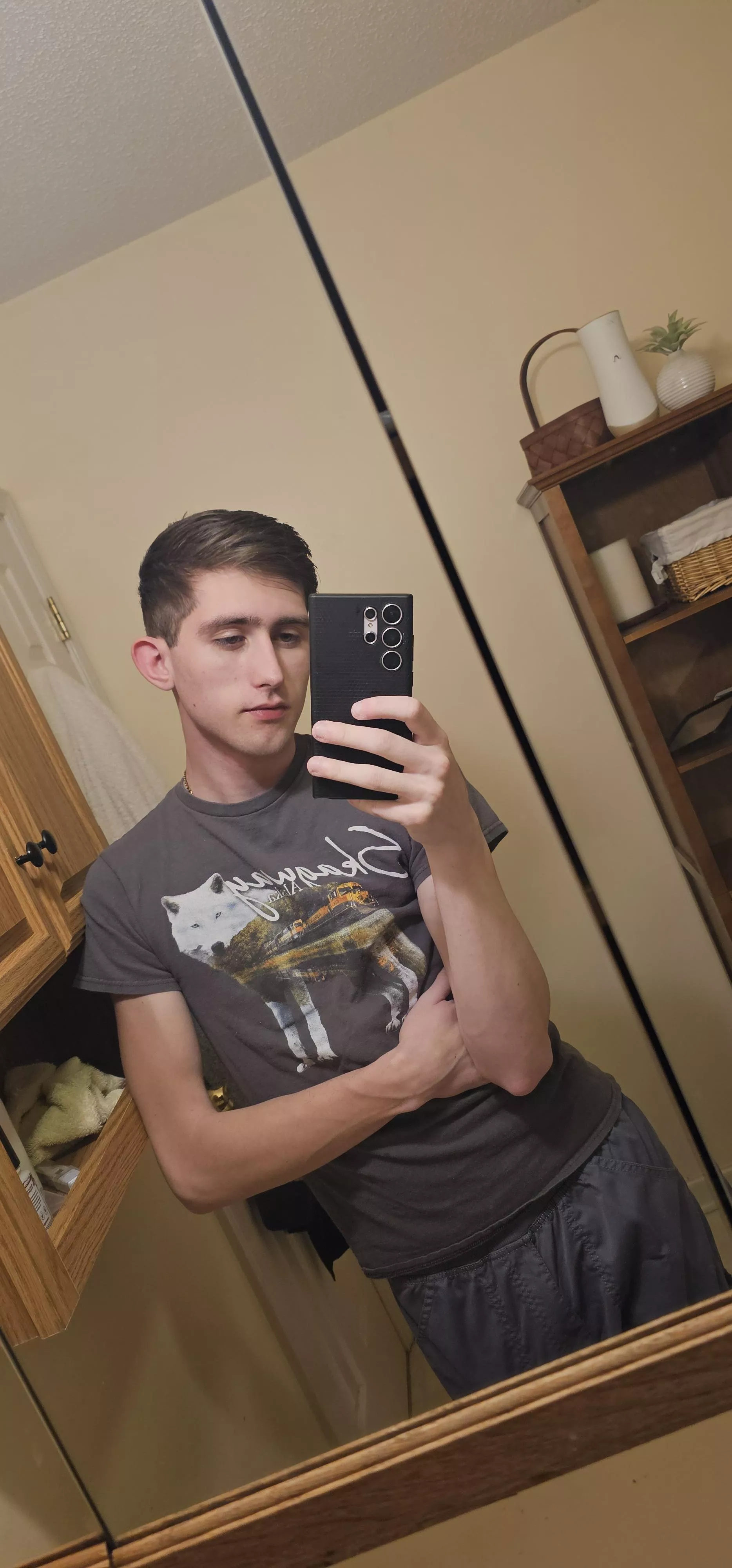 Anyone wanna play far cry 5/ new dawn with me 🥺 posted by imfailingmyclass