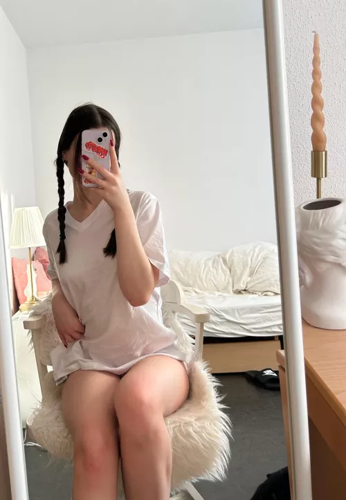 are there men who would take a 5'1 girl ? by cutieliaa