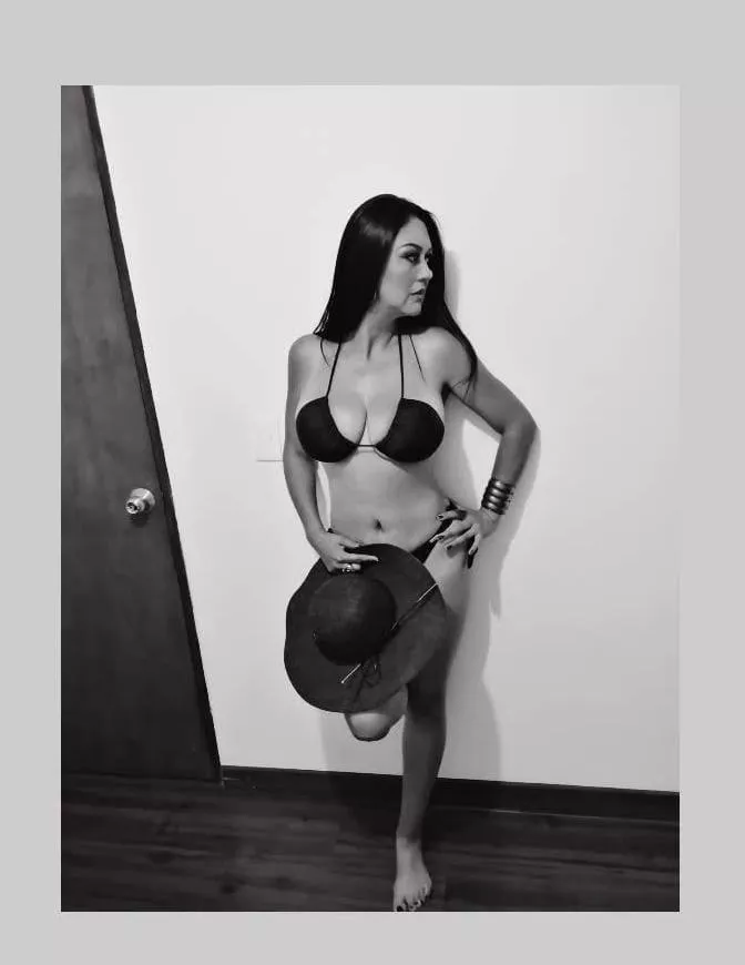 Beautiful bikini!!! I really want to the beach posted by PhotographClear1247