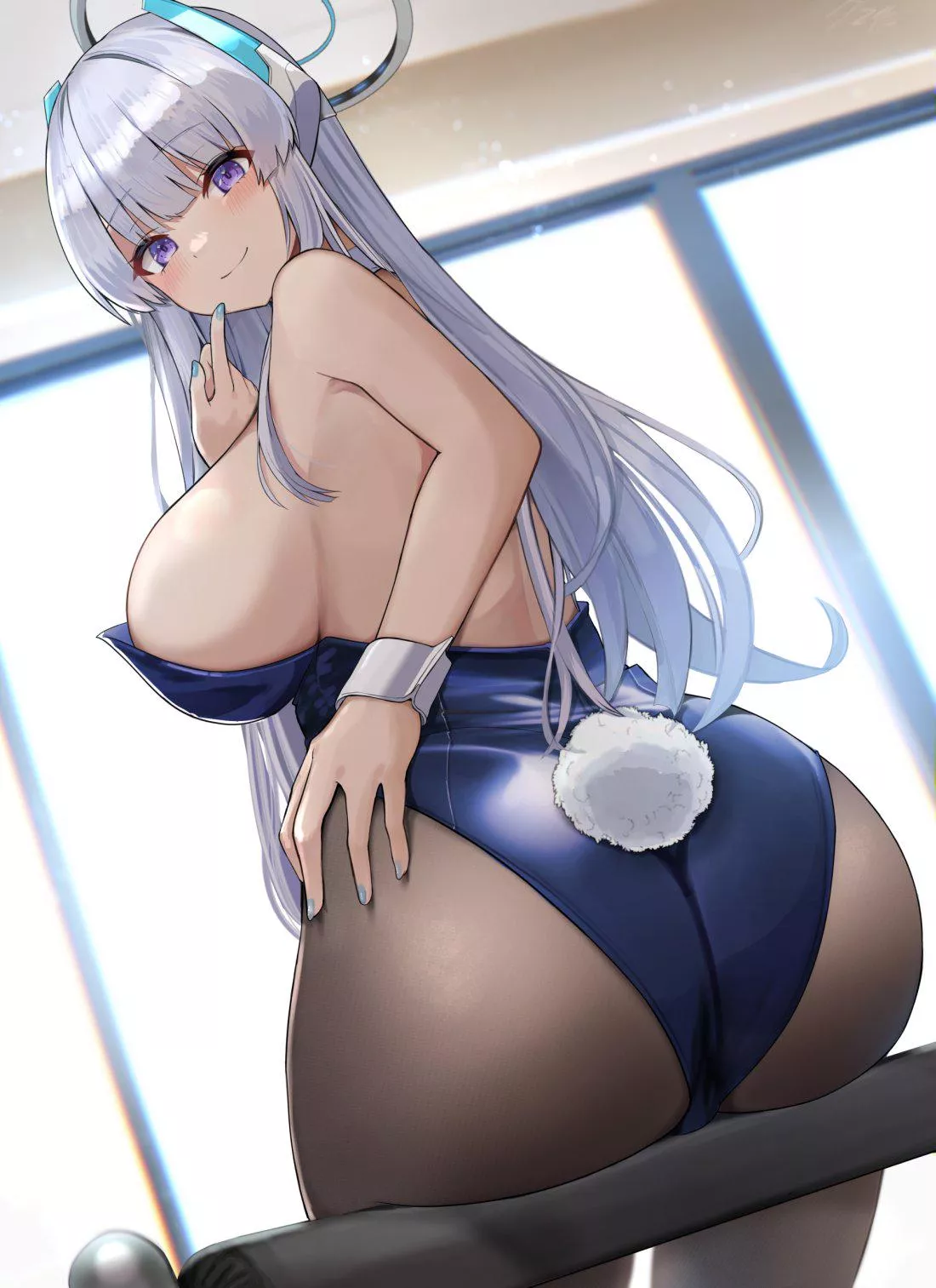 Big bunny butt posted by marxsander2016