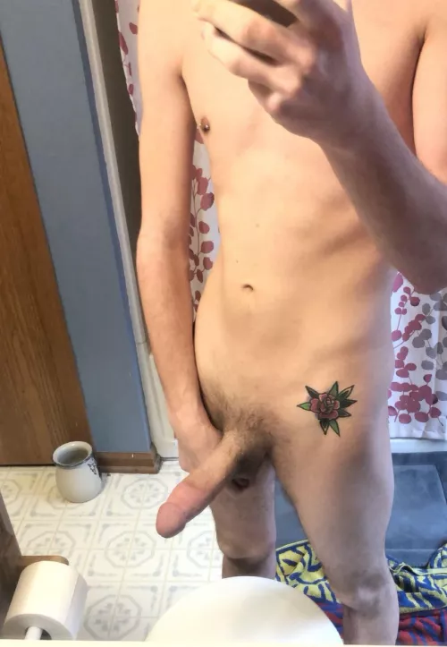 Big dick alert by bigoldesketitt