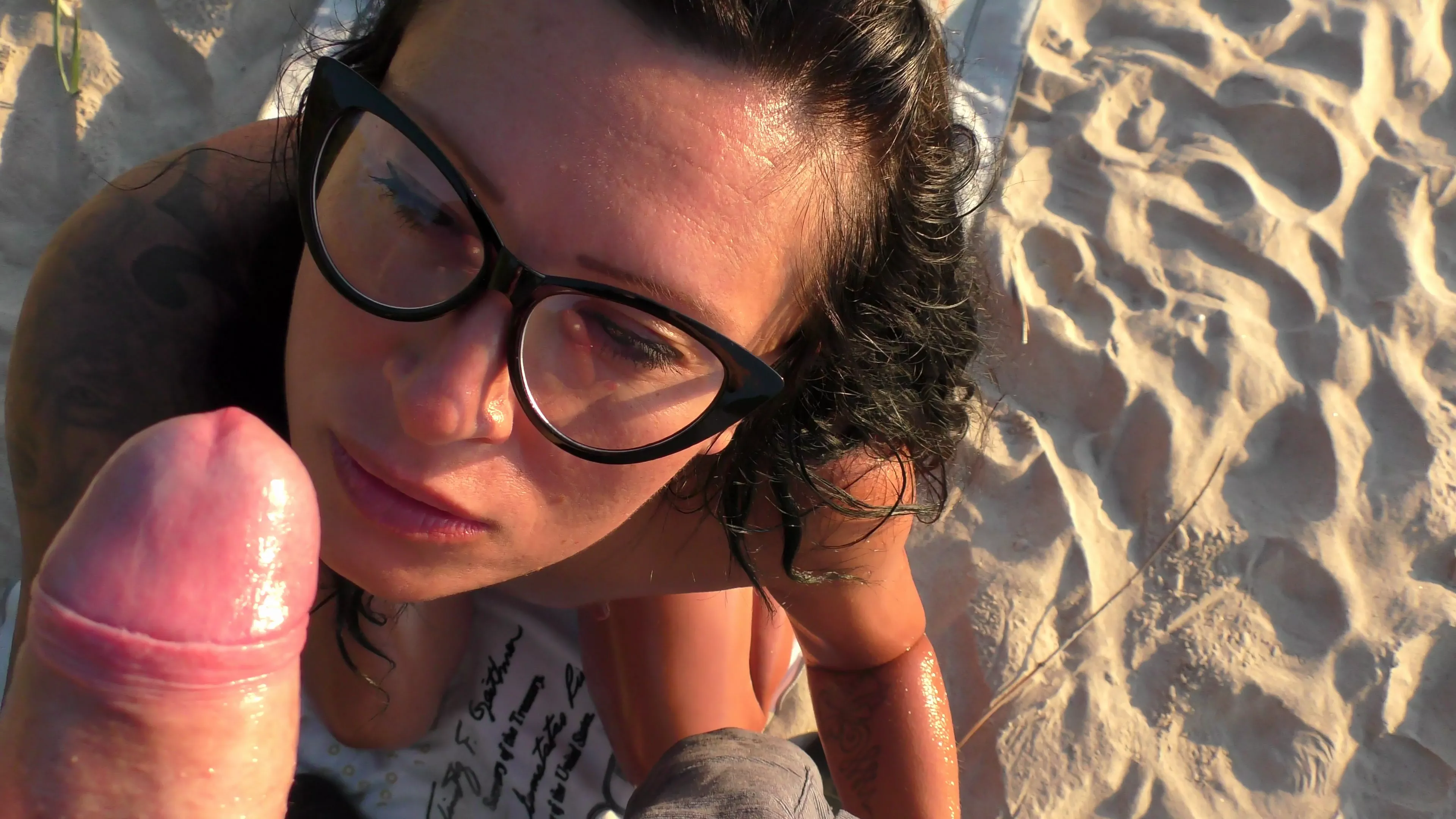 Blowjob on the seaside posted by BadTaha_xxx