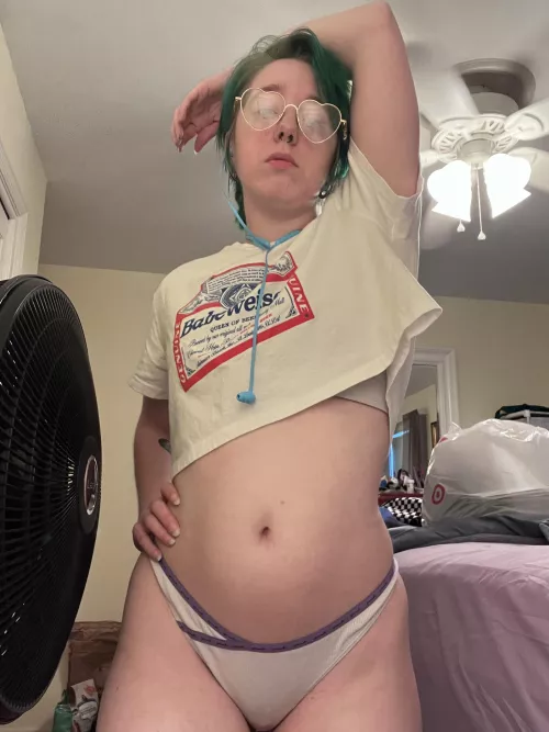 Bois in crop tops by Belle_Wraith