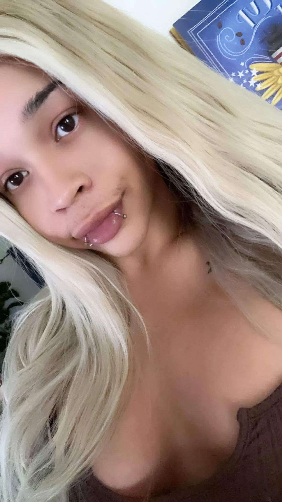 Boost my confidence please 🥺 posted by MsHoneyGoldOC