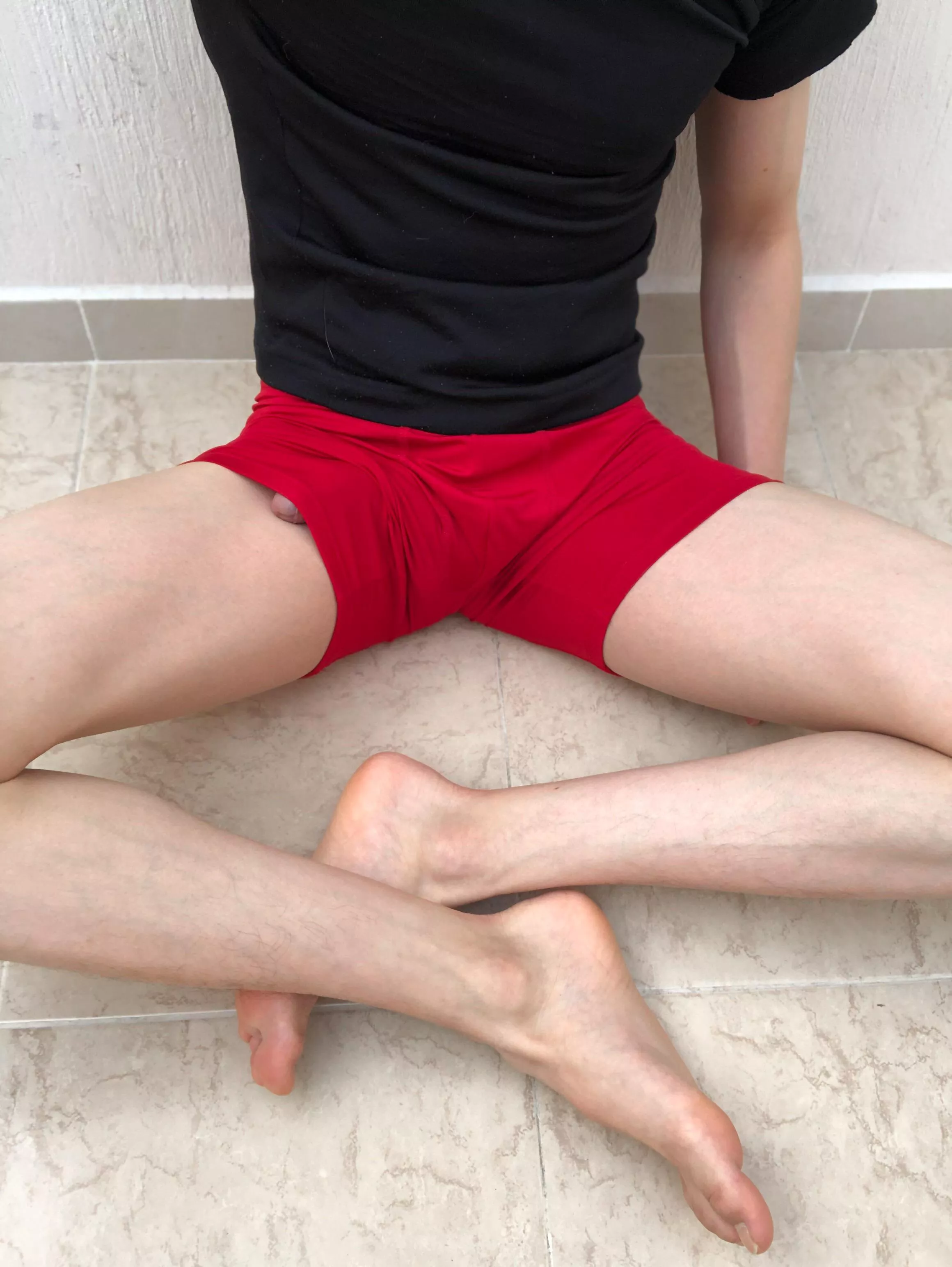 Can’t understand why I get so horny after gym posted by Kevingoodboytwink