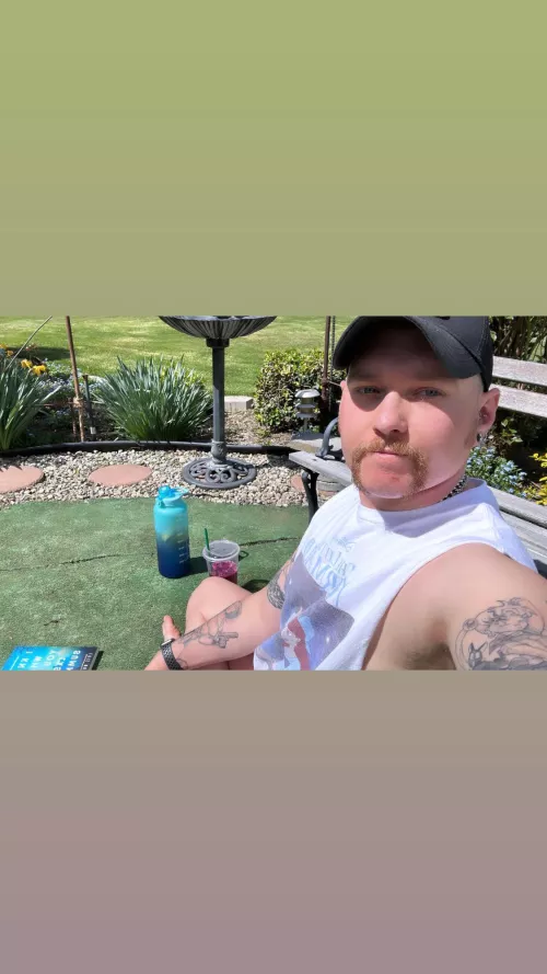 Days off are for caffeine, sunshine, jogs and books ☺️ In case nobody tells you I hope you have a good day!  by aby_ryn