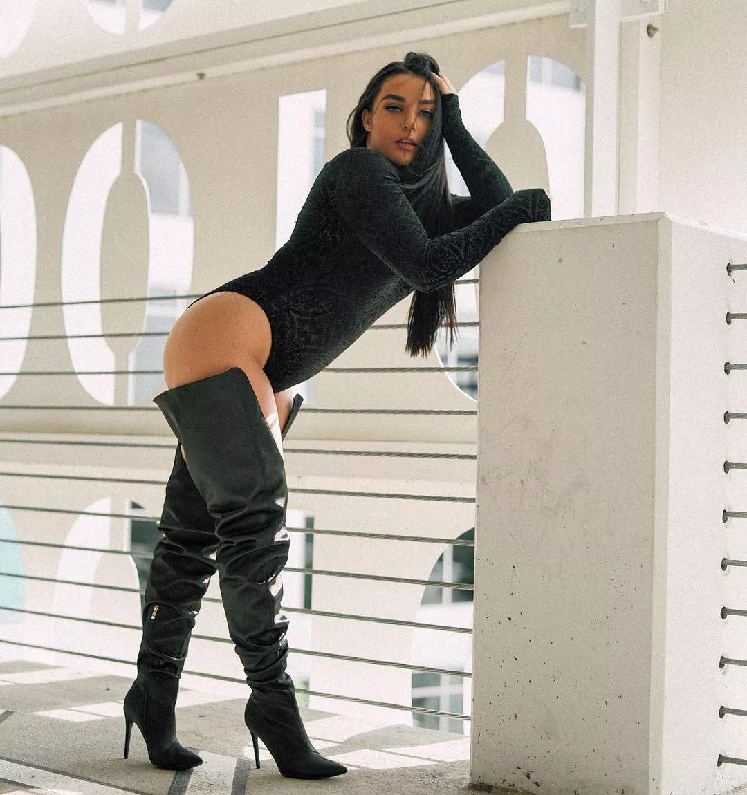 Deonna Purrazzo posted by CuentaDeThrowaway6