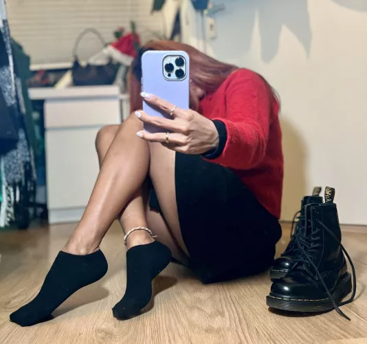 Do you like my outfit? 😈 by isa_stillsinning