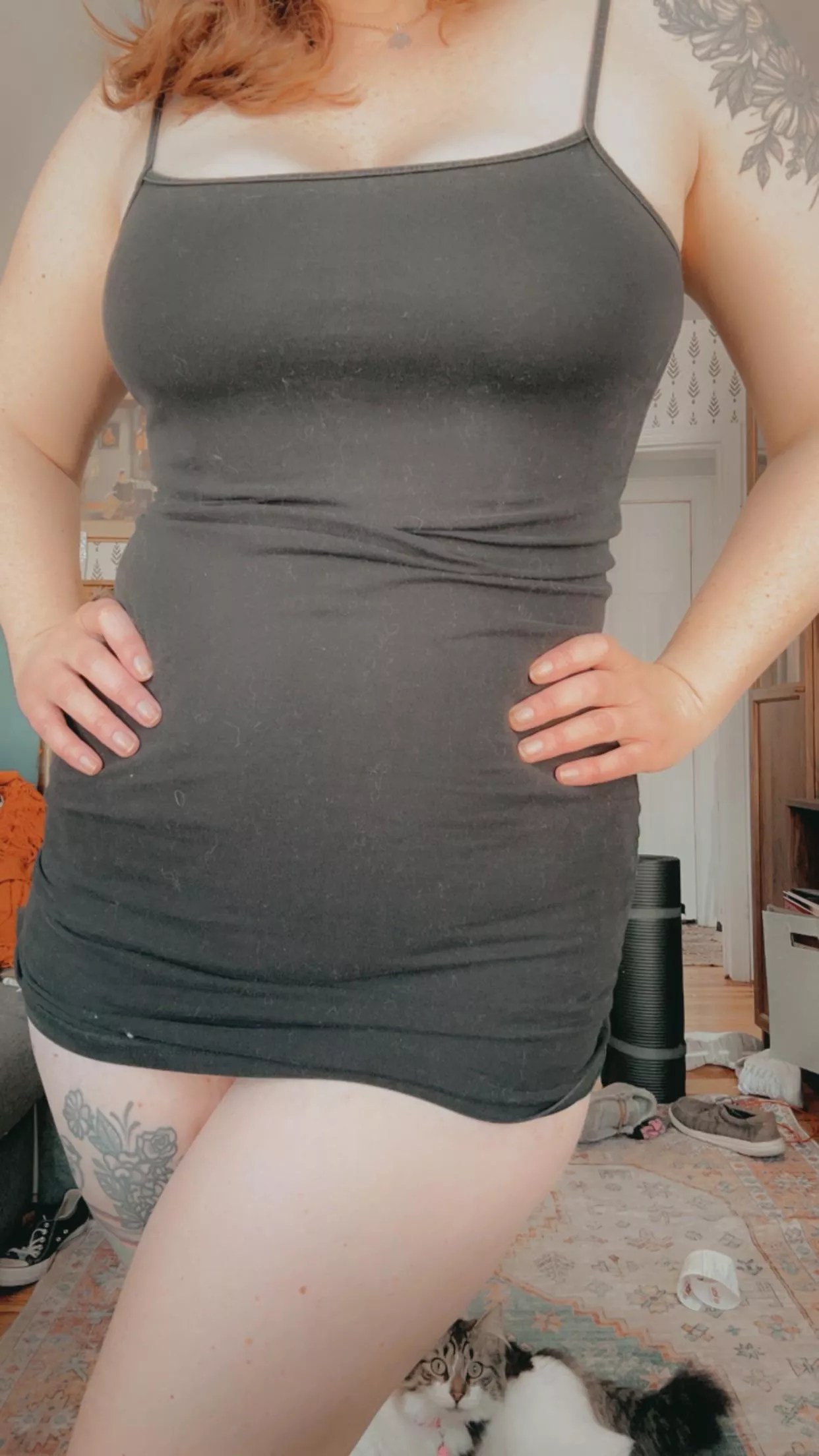 Don’t mind my pussy  posted by GngrPeach