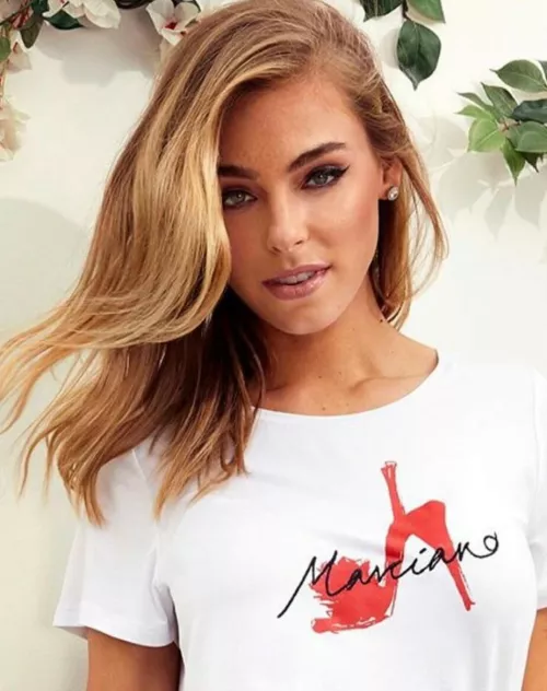 Elizabeth Turner by qwer5r