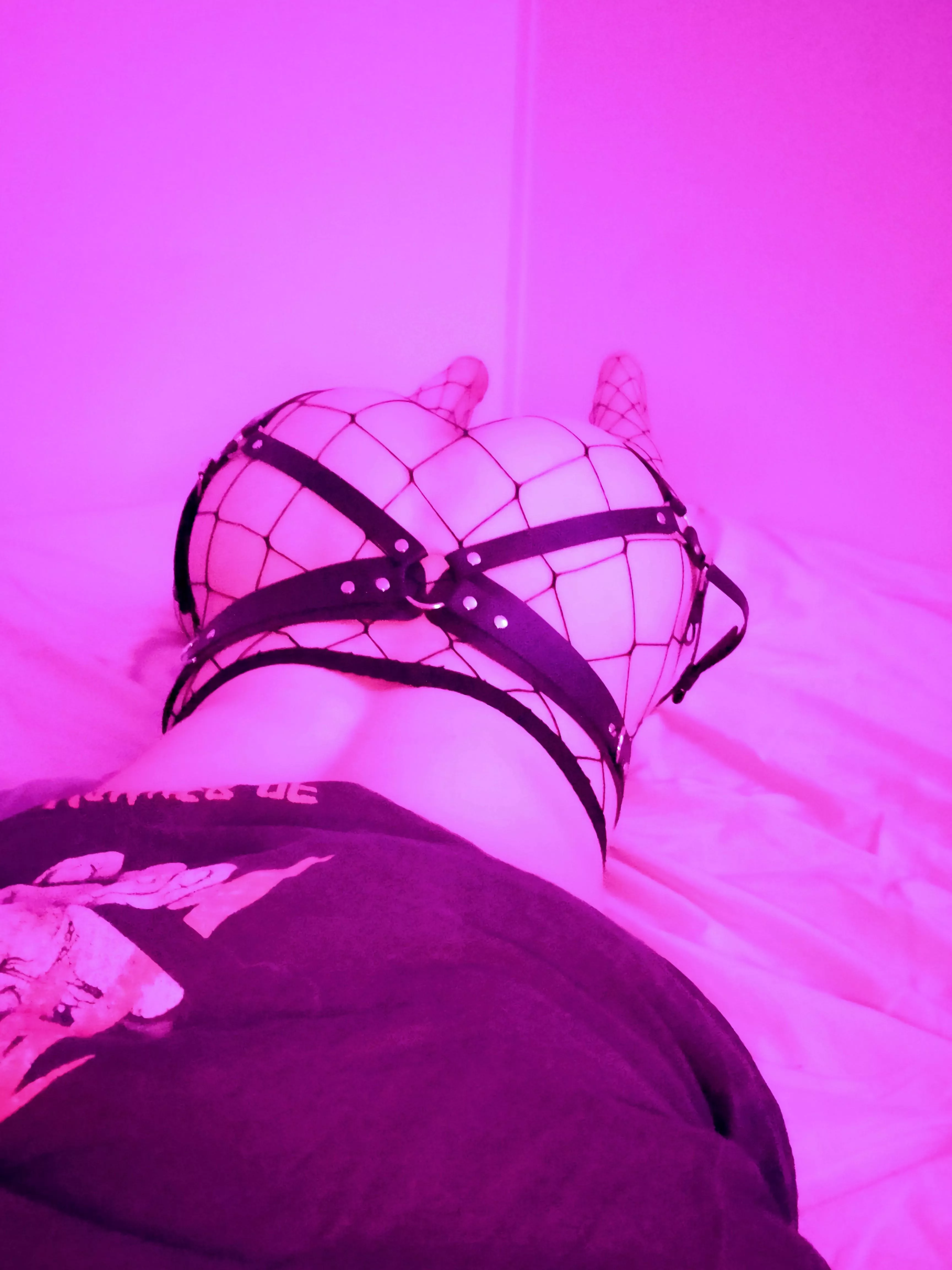 First pic here posted by MarionLyss