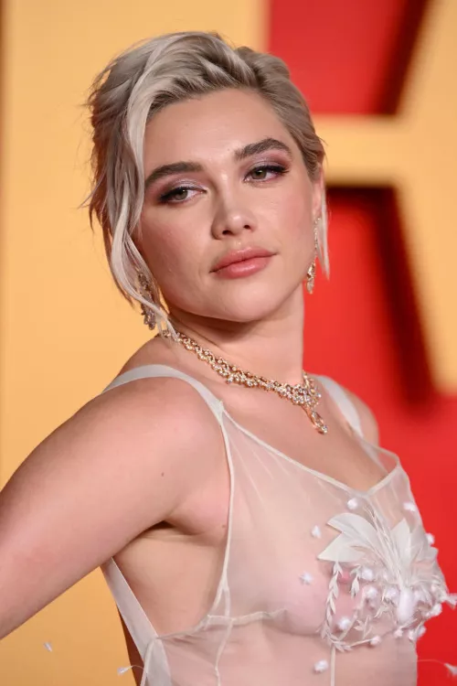 Florence Pugh see-through  by waibenn