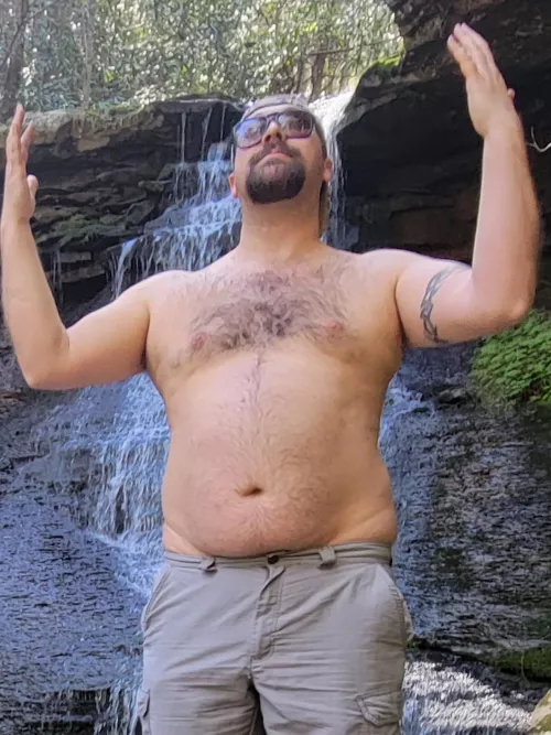 Geez didn't realize those 40s were too small last year by fatexdancer