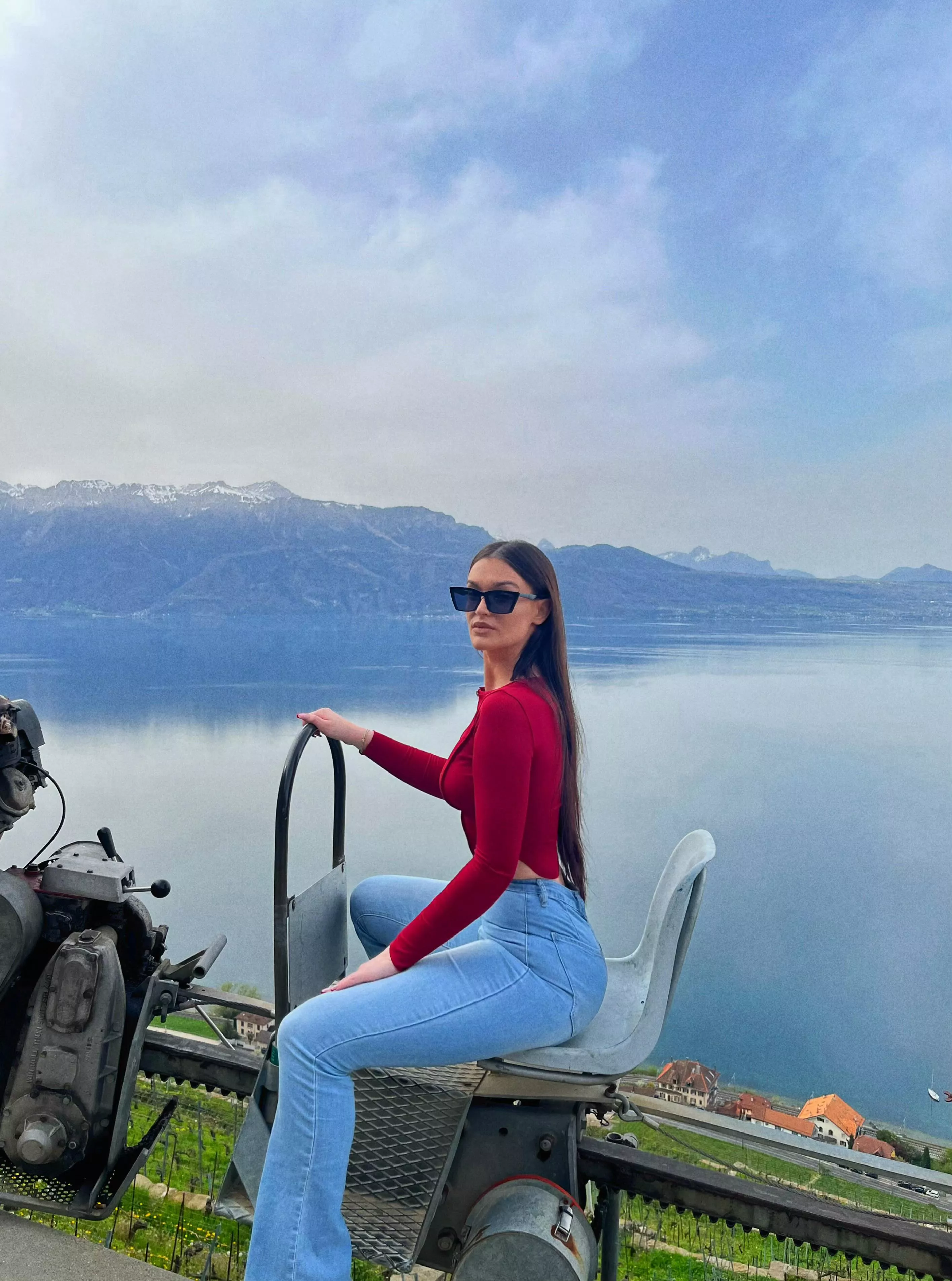 Grab my little waist posted by Mys-behave