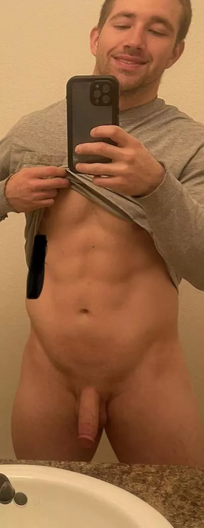 Happy Sunday 😏 posted by Imaginary_Initial621