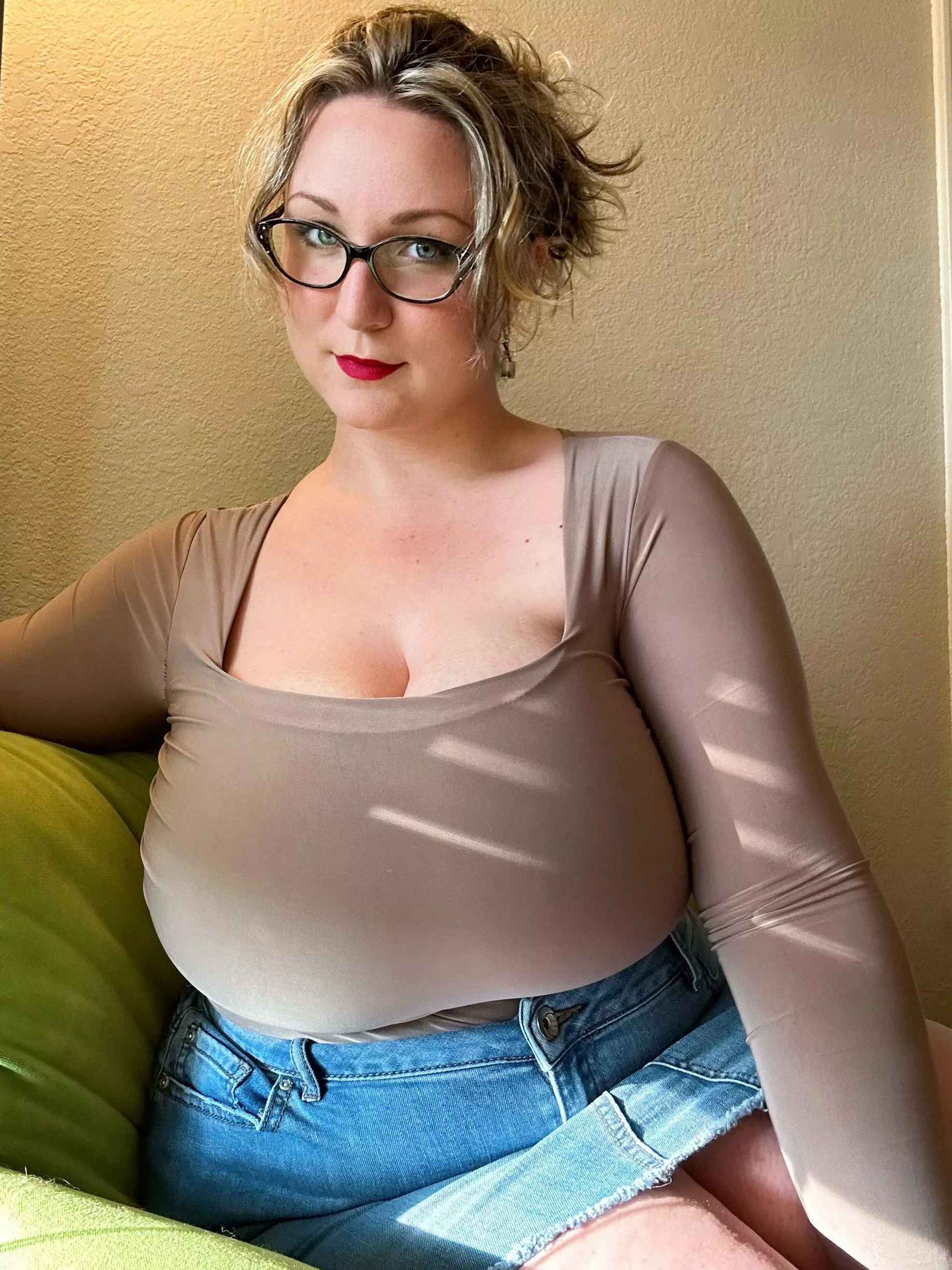 Happy Tax day from your favorite slutty accountant posted by Krueldy