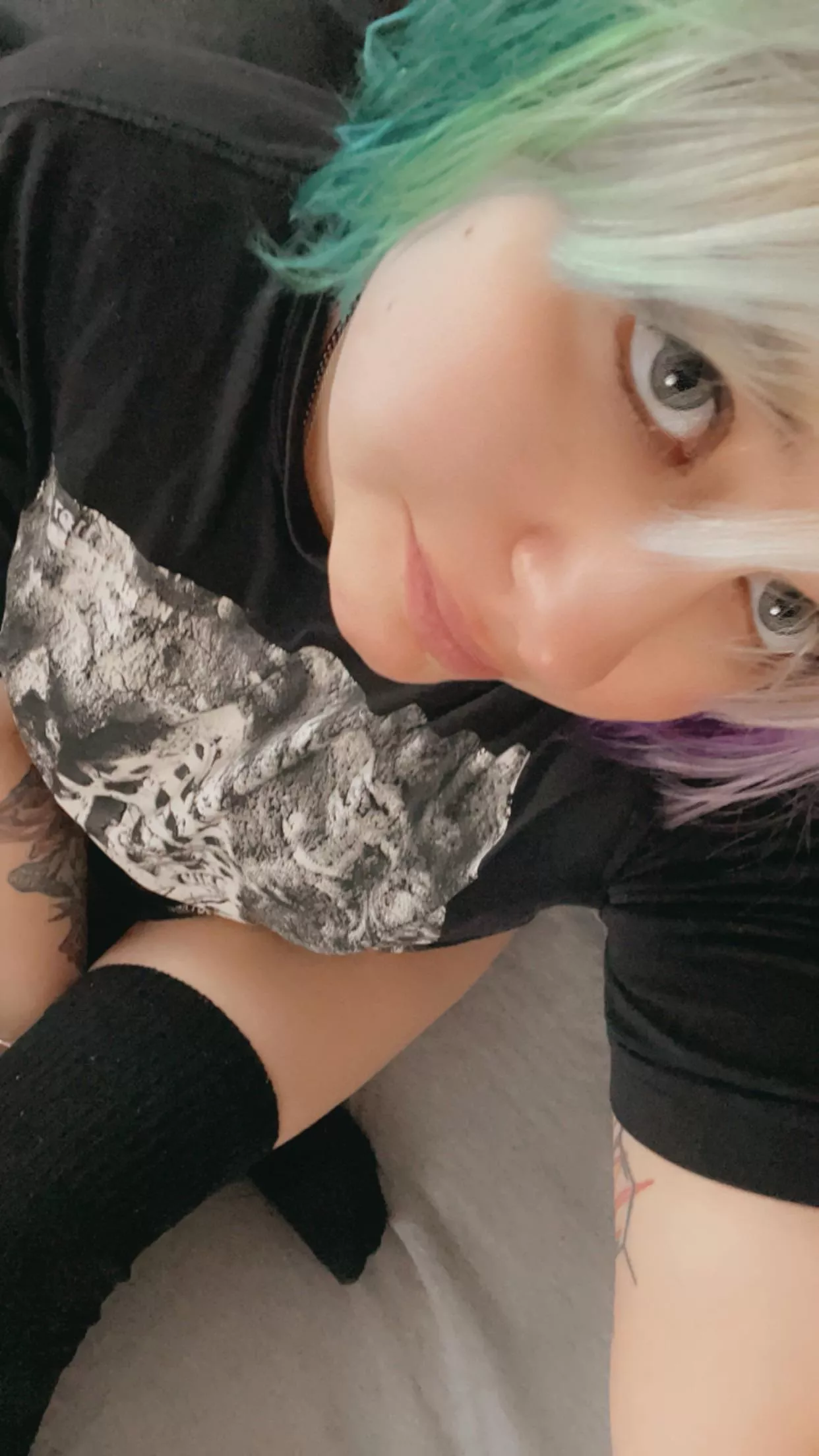 Hey  cutie 😜 horny? Bored? Stressed? Lonely? I’ll please you 🌹19yo 5ft thic and kinky🖤[fet]friendly💦[dom]or[sub]👅[sext]lets play😜[vid][pic]customs made just for you🍭[gfe]let me please you in every way🥀[aud]let’s talk dirty🔥 posted by happibish