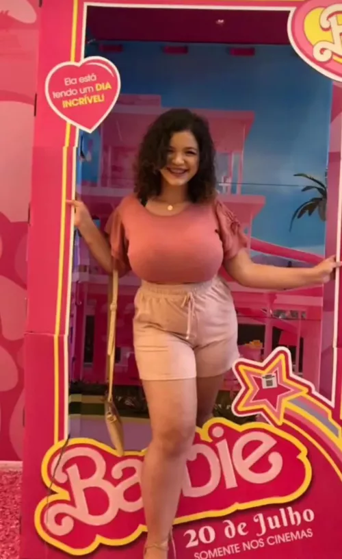 Hi barbie by Tits_in_tops