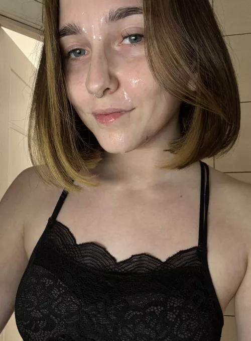 I know u still have more to feed me by xSweet_Toothx