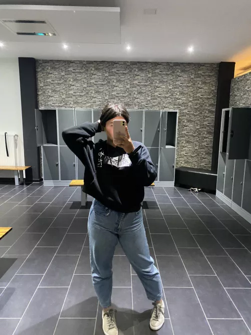 I like to look sexy at practice [F] by CharmBaby_Mom