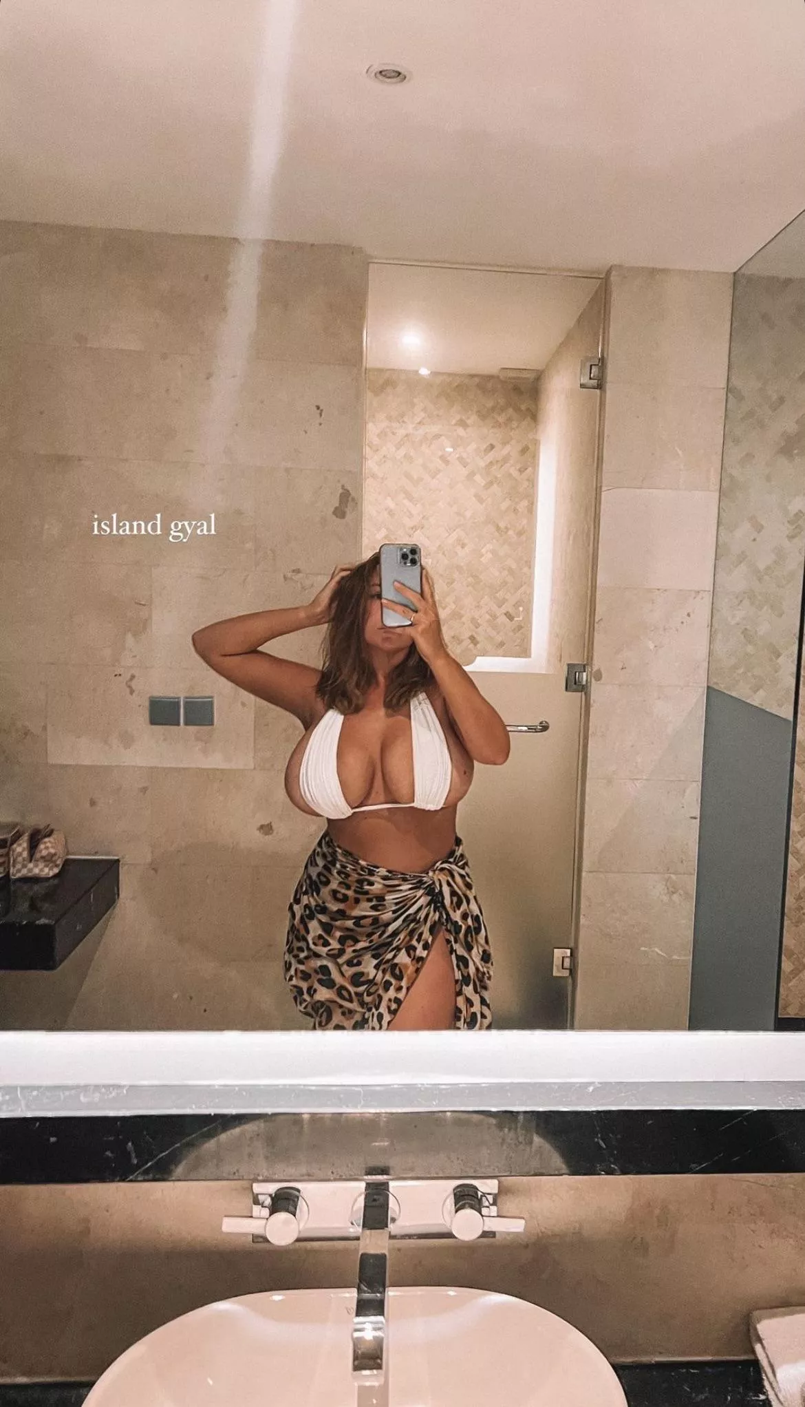 Island gyal posted by slickrick1130