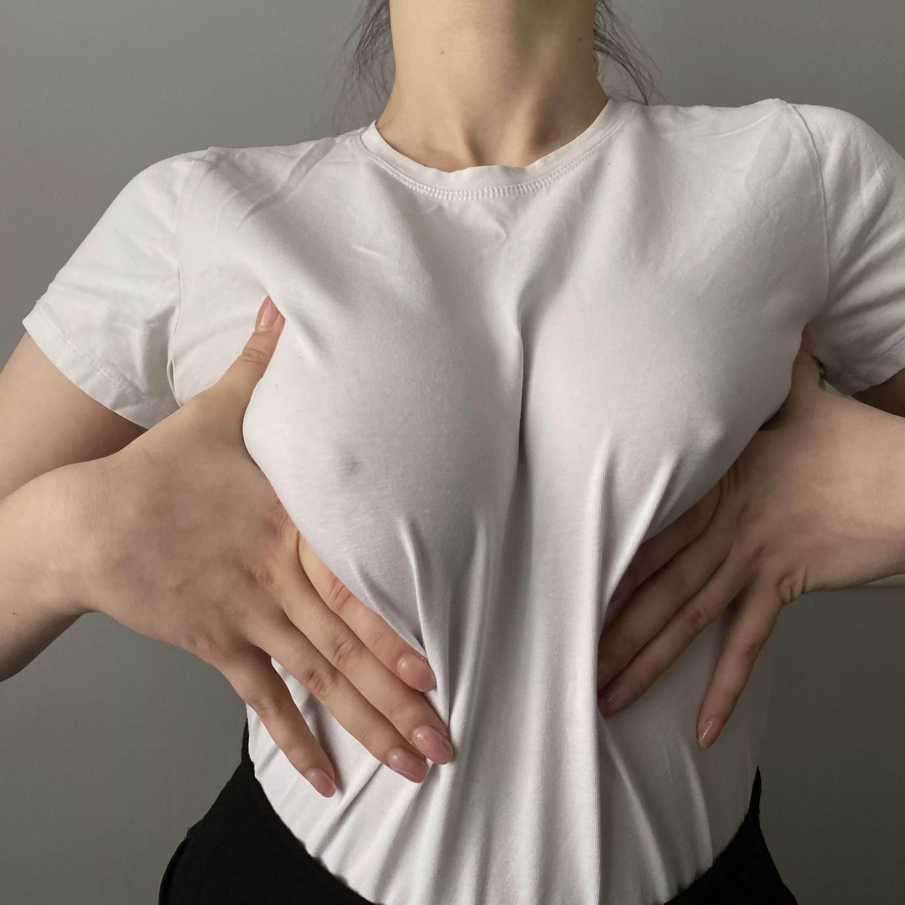 ive always needed a man who appreciates my hot body posted by Tixero