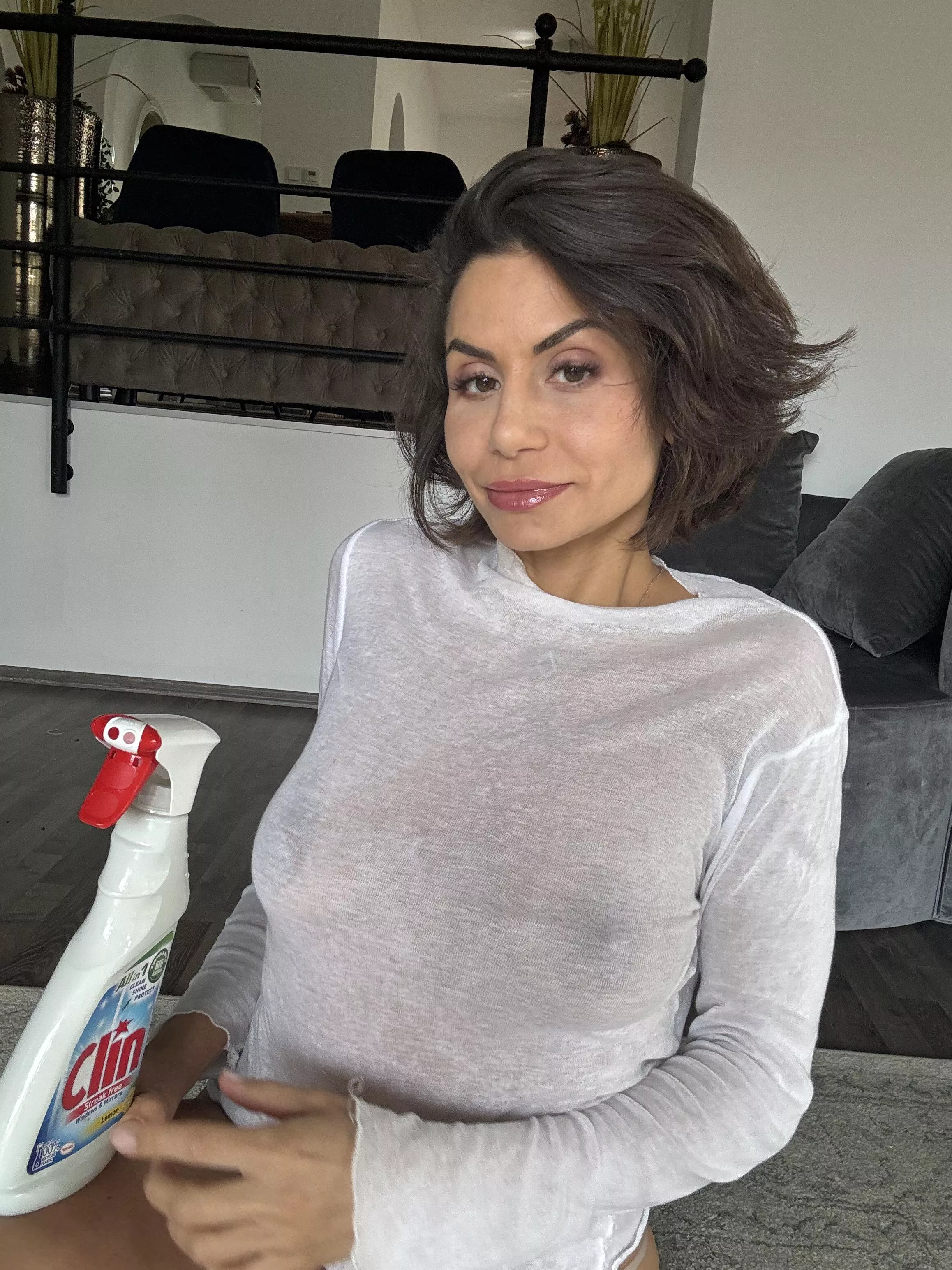 Just cleaning today posted by Tanned_peaches