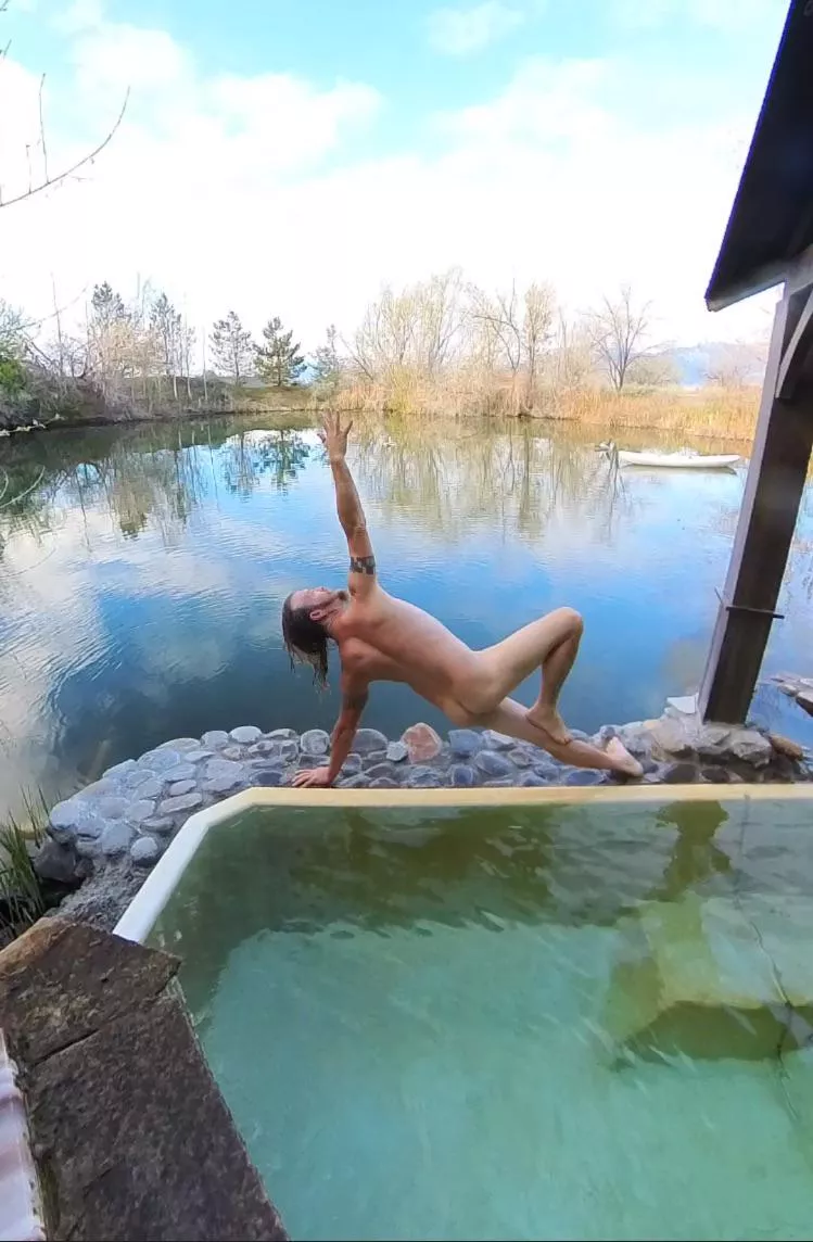 Morning Hotspring yoga  posted by Dirtydesertcowboy