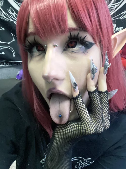 My efforts have not been in vain if my ahegao has spurred you to imagine one of your fantasies by hellinnlove