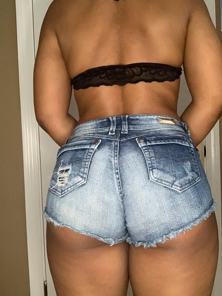 short o thong? posted by Andrea63100